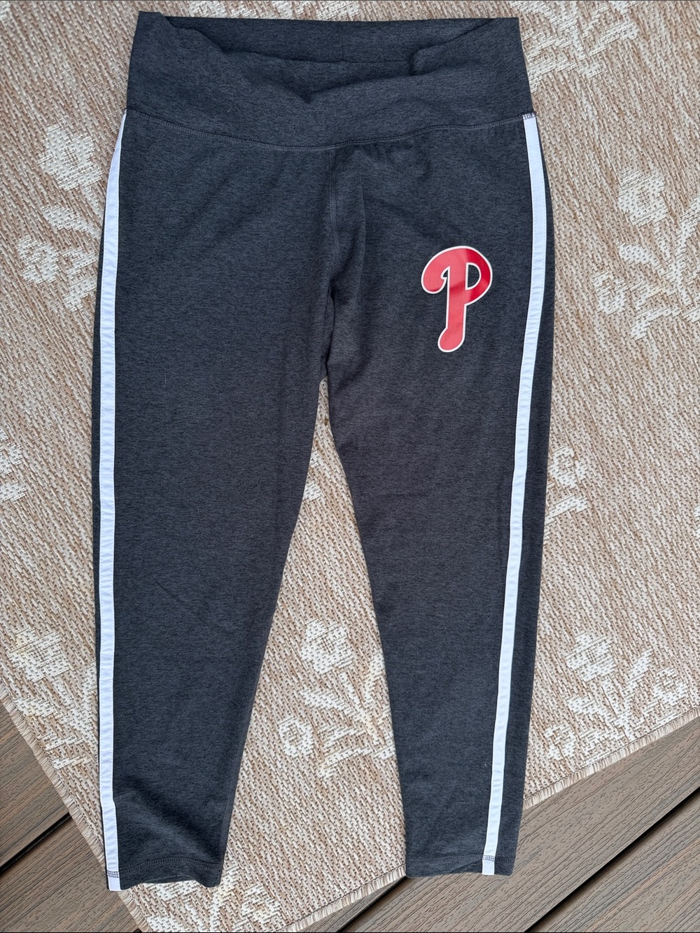 Philadelphia Phillies Charcoal Leggings with Red 'P' Logo